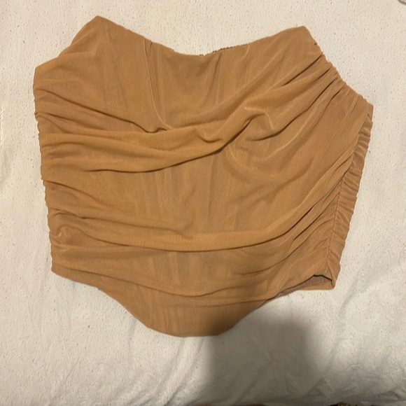 Corset - Picture 5 of 10